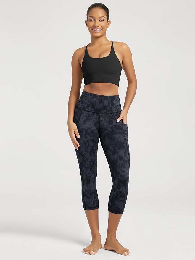 ODODOS Women's High Waisted Yoga Capris with Pockets, Tummy Control Non See Through Workout Athletic Running Capri Leggings