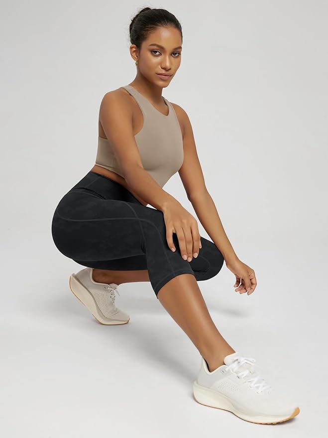 ODODOS Women's High Waisted Yoga Capris with Pockets, Tummy Control Non See Through Workout Athletic Running Capri Leggings
