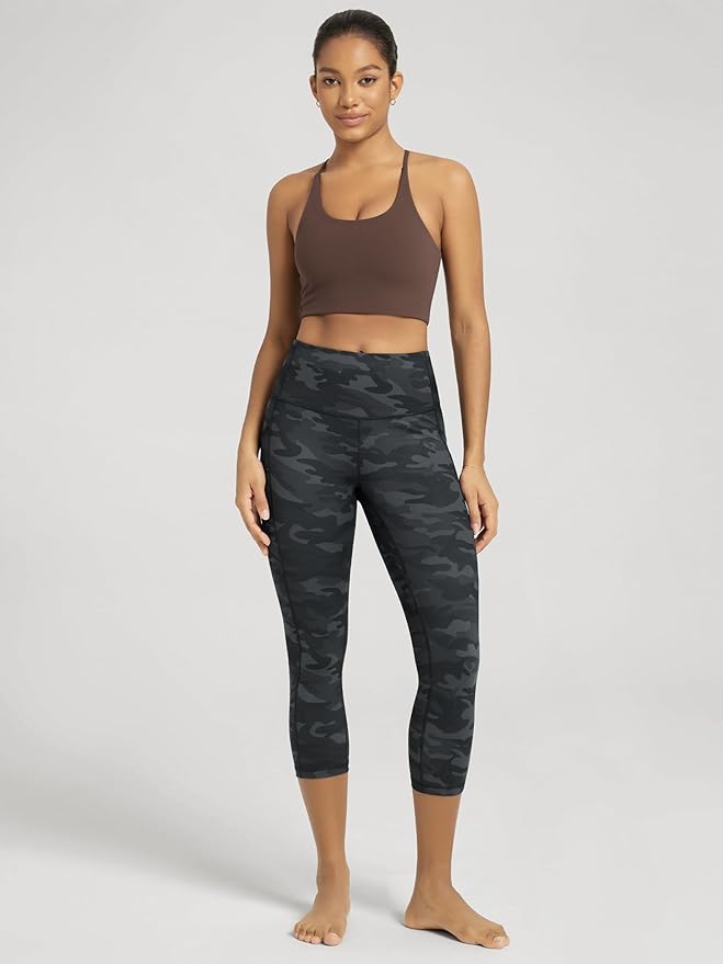 ODODOS Women's High Waisted Yoga Capris with Pockets, Tummy Control Non See Through Workout Athletic Running Capri Leggings