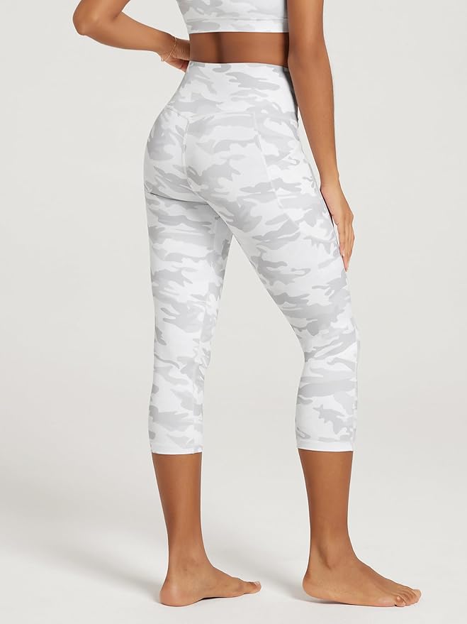 ODODOS Women's High Waisted Yoga Capris with Pockets, Tummy Control Non See Through Workout Athletic Running Capri Leggings
