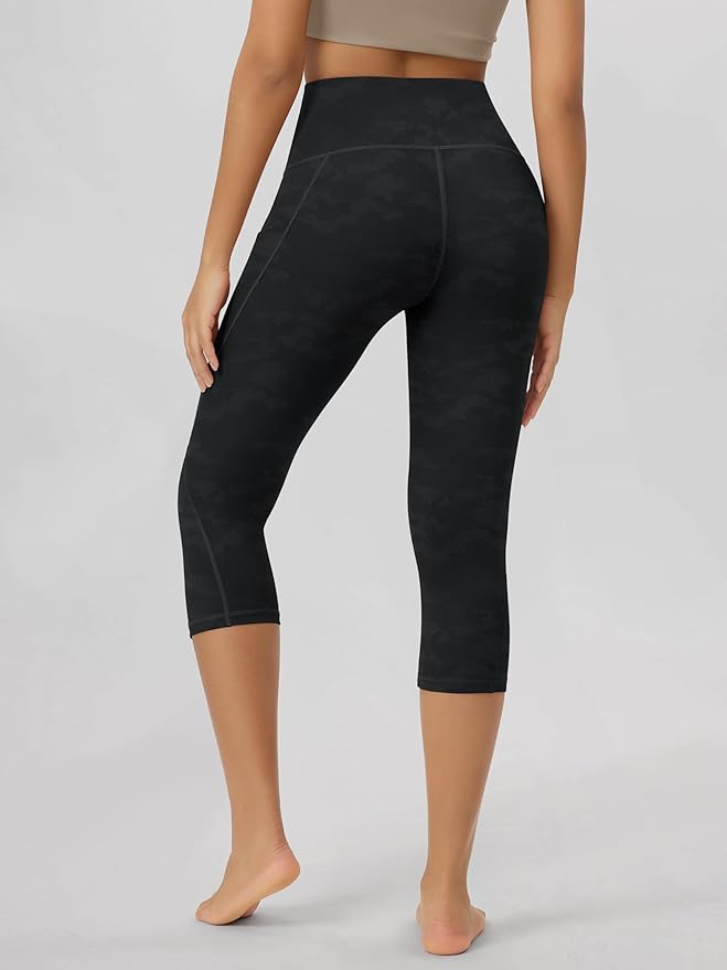 ODODOS Women's High Waisted Yoga Capris with Pockets, Tummy Control Non See Through Workout Athletic Running Capri Leggings