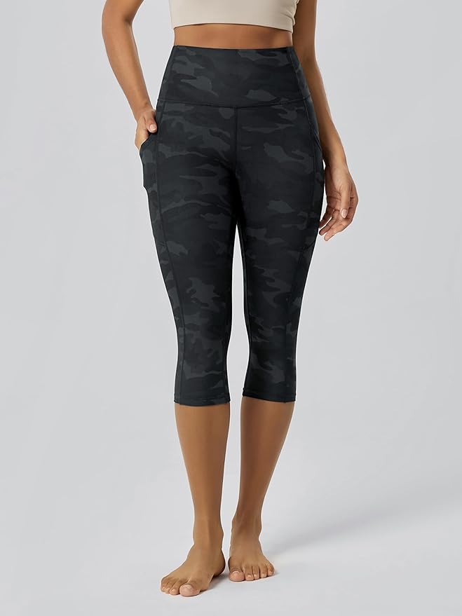 ODODOS Women's High Waisted Yoga Capris with Pockets, Tummy Control Non See Through Workout Athletic Running Capri Leggings