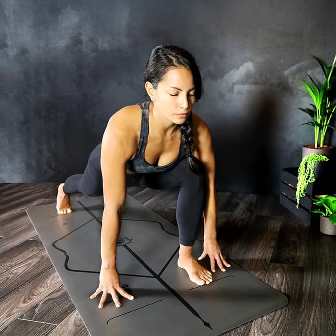 Liforme Original Yoga Mat – Free Yoga Bag Included - Patented Alignment System, Warrior-like Grip, Non-slip, Eco-friendly, sweat-resistant, long, wide, 4.2mm thick mat for comfort