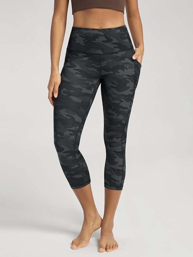 ODODOS Women's High Waisted Yoga Capris with Pockets, Tummy Control Non See Through Workout Athletic Running Capri Leggings