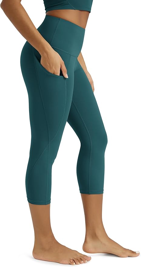 ODODOS Women's High Waisted Yoga Capris with Pockets, Tummy Control Non See Through Workout Athletic Running Capri Leggings