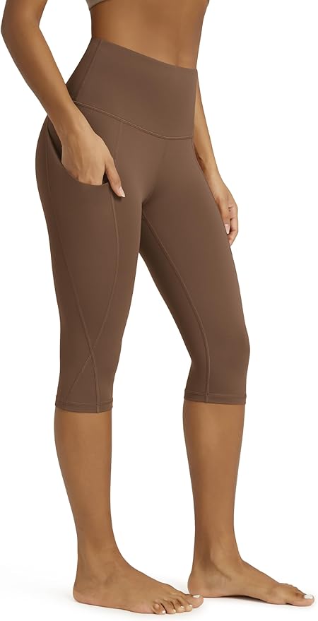 ODODOS Women's High Waisted Yoga Capris with Pockets, Tummy Control Non See Through Workout Athletic Running Capri Leggings