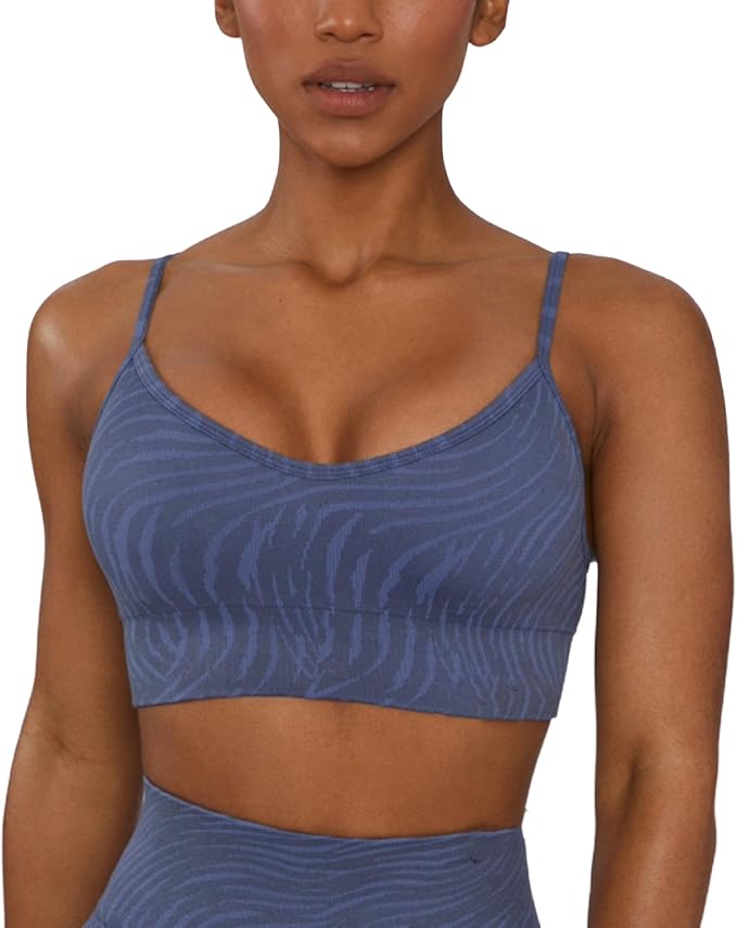 Seamless Yoga Four-Piece Set Supportive Fit and Contouring Comfort for Active Movement