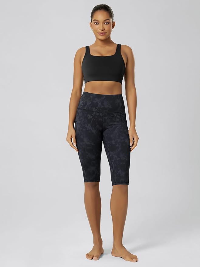 ODODOS Women's High Waisted Yoga Capris with Pockets, Tummy Control Non See Through Workout Athletic Running Capri Leggings