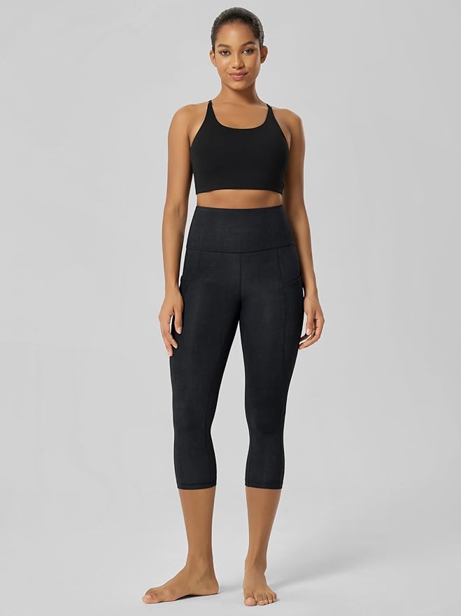 ODODOS Women's High Waisted Yoga Capris with Pockets, Tummy Control Non See Through Workout Athletic Running Capri Leggings