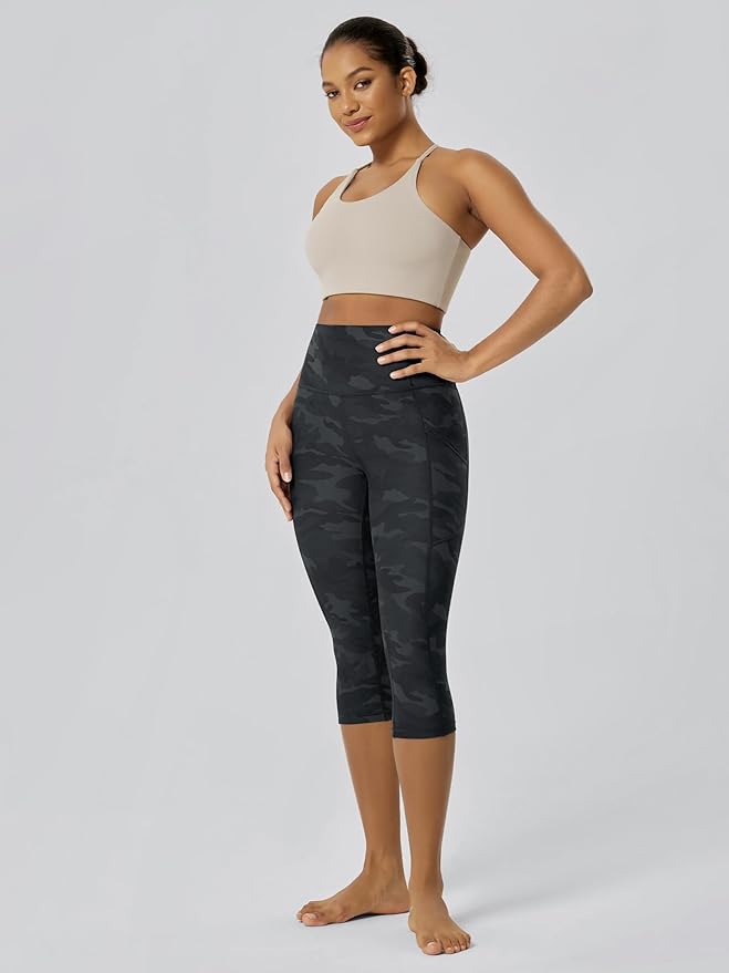 ODODOS Women's High Waisted Yoga Capris with Pockets, Tummy Control Non See Through Workout Athletic Running Capri Leggings