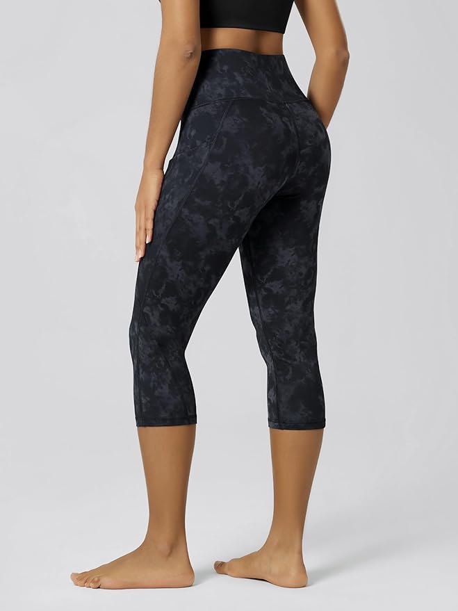 ODODOS Women's High Waisted Yoga Capris with Pockets, Tummy Control Non See Through Workout Athletic Running Capri Leggings