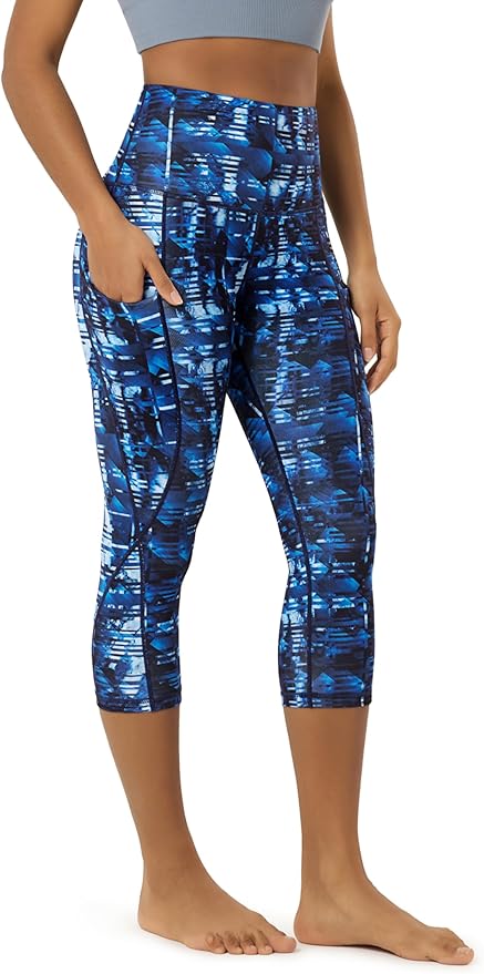 ODODOS Women's High Waisted Yoga Capris with Pockets, Tummy Control Non See Through Workout Athletic Running Capri Leggings