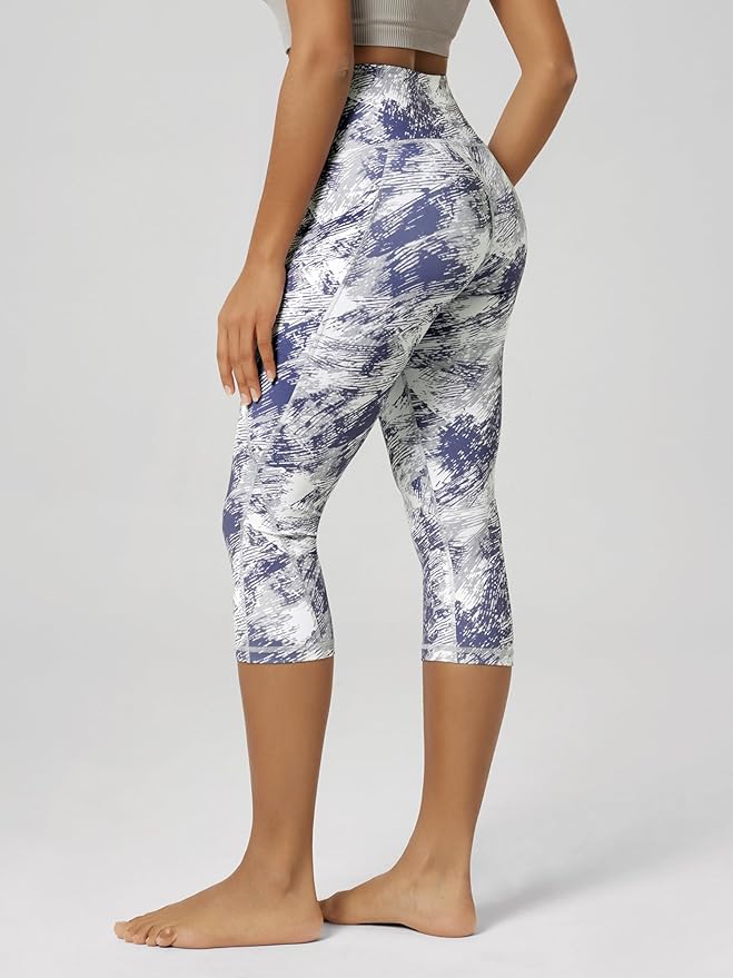 ODODOS Women's High Waisted Yoga Capris with Pockets, Tummy Control Non See Through Workout Athletic Running Capri Leggings