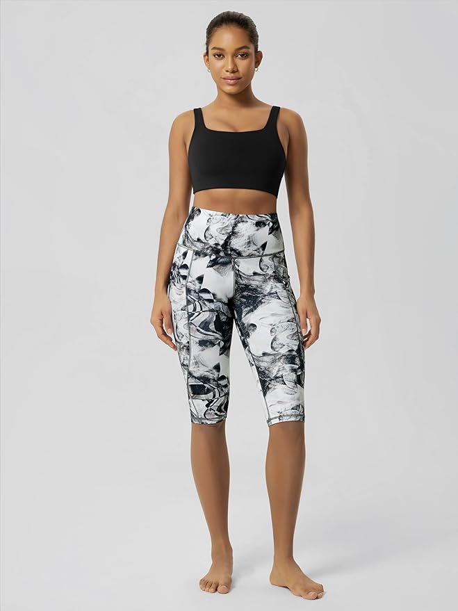ODODOS Women's High Waisted Yoga Capris with Pockets, Tummy Control Non See Through Workout Athletic Running Capri Leggings