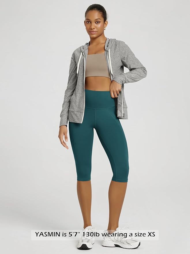 ODODOS Women's High Waisted Yoga Capris with Pockets, Tummy Control Non See Through Workout Athletic Running Capri Leggings