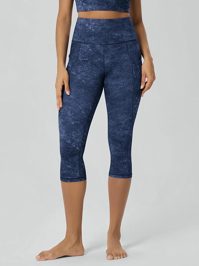 ODODOS Women's High Waisted Yoga Capris with Pockets, Tummy Control Non See Through Workout Athletic Running Capri Leggings