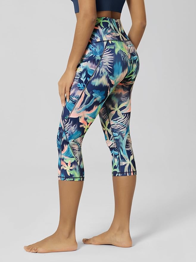 ODODOS Women's High Waisted Yoga Capris with Pockets, Tummy Control Non See Through Workout Athletic Running Capri Leggings