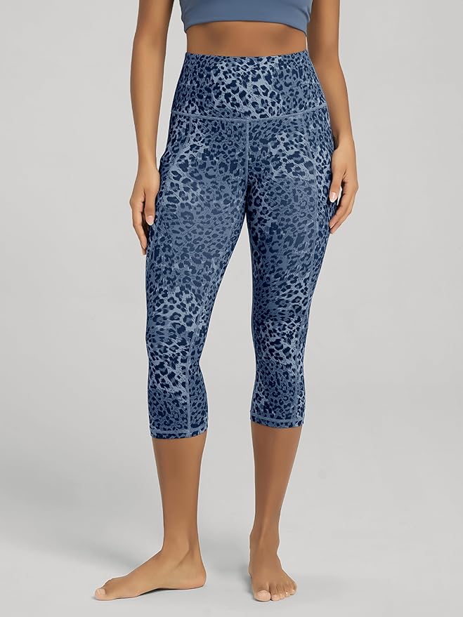 ODODOS Women's High Waisted Yoga Capris with Pockets, Tummy Control Non See Through Workout Athletic Running Capri Leggings
