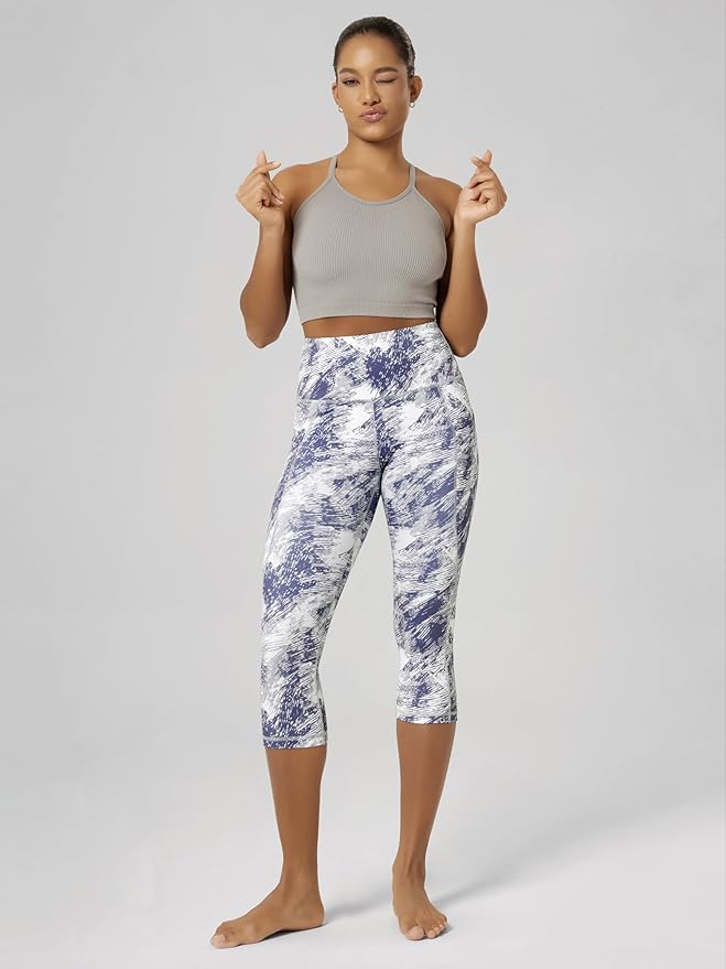 ODODOS Women's High Waisted Yoga Capris with Pockets, Tummy Control Non See Through Workout Athletic Running Capri Leggings