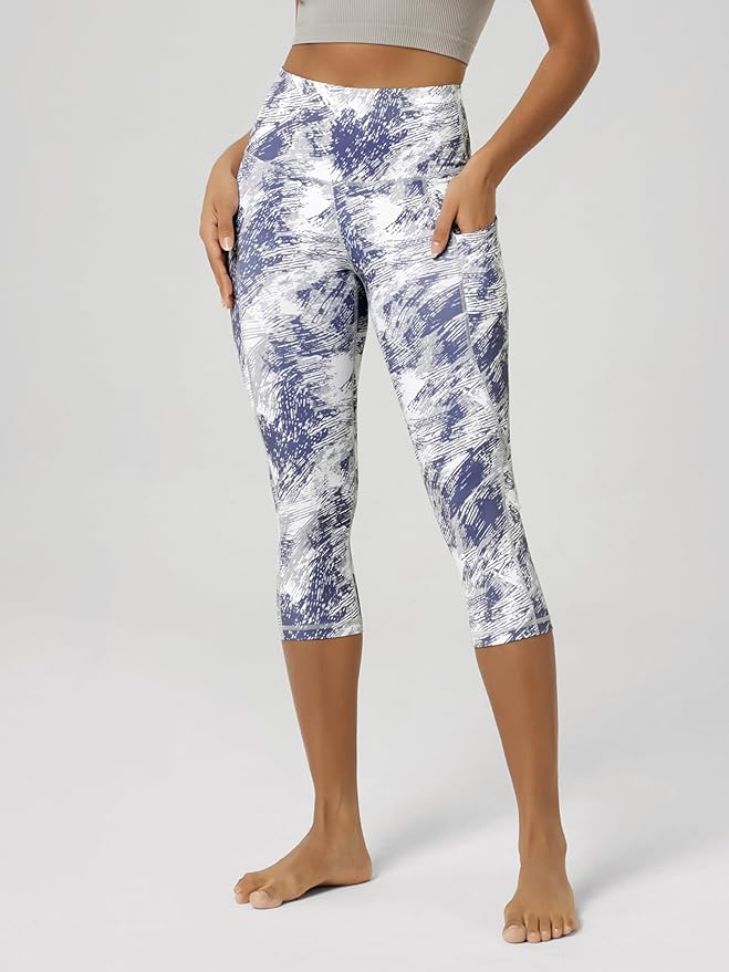 ODODOS Women's High Waisted Yoga Capris with Pockets, Tummy Control Non See Through Workout Athletic Running Capri Leggings