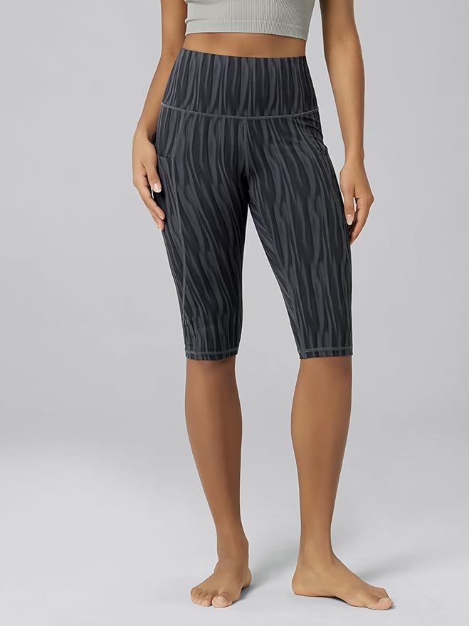 ODODOS Women's High Waisted Yoga Capris with Pockets, Tummy Control Non See Through Workout Athletic Running Capri Leggings