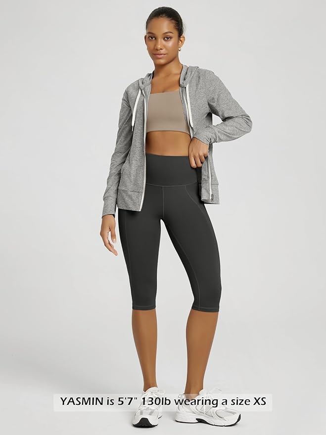 ODODOS Women's High Waisted Yoga Capris with Pockets, Tummy Control Non See Through Workout Athletic Running Capri Leggings