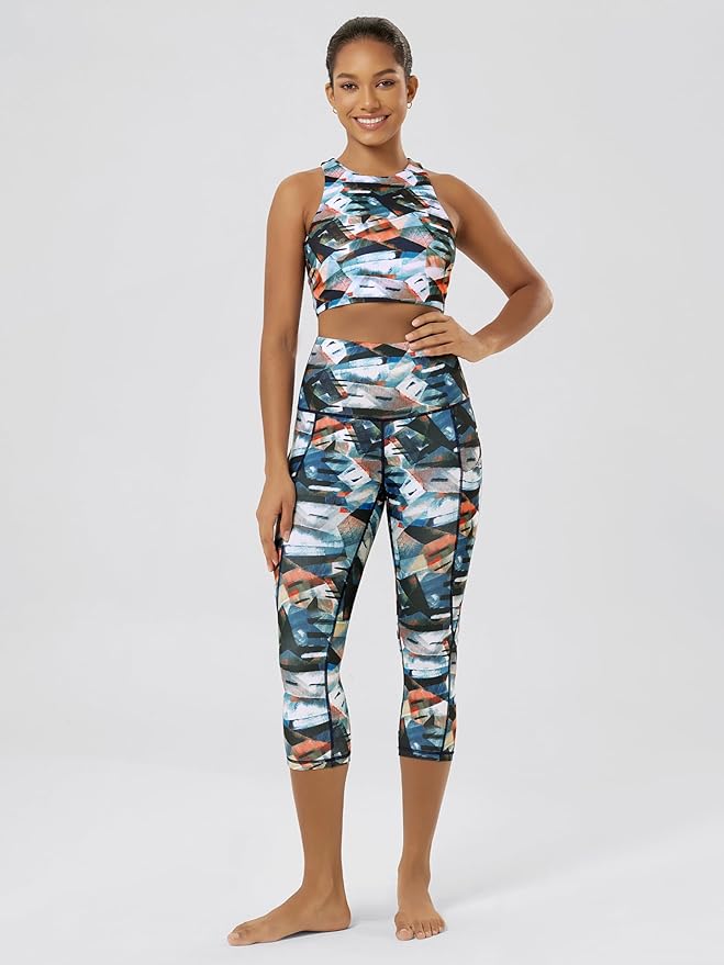 ODODOS Women's High Waisted Yoga Capris with Pockets, Tummy Control Non See Through Workout Athletic Running Capri Leggings