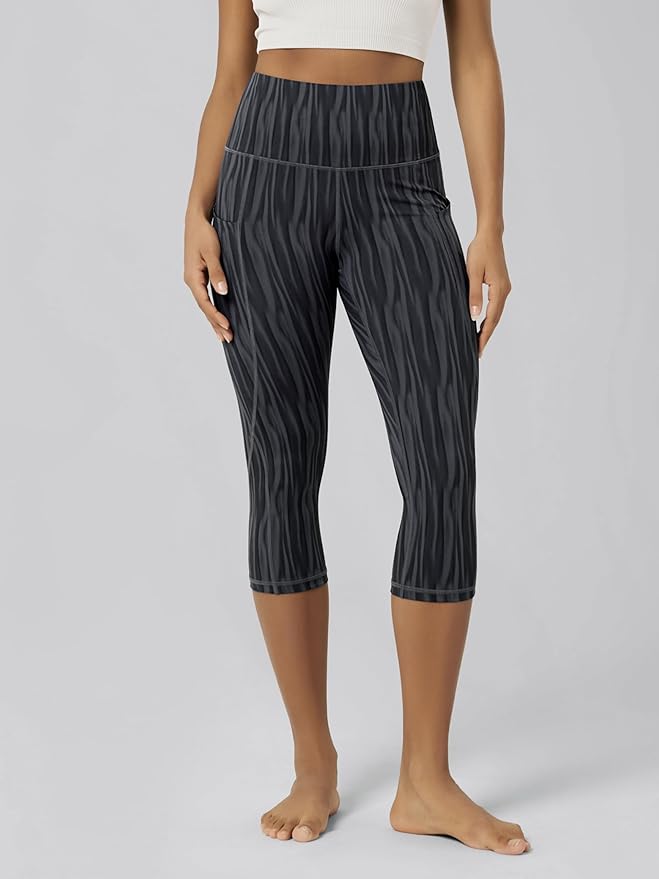 ODODOS Women's High Waisted Yoga Capris with Pockets, Tummy Control Non See Through Workout Athletic Running Capri Leggings