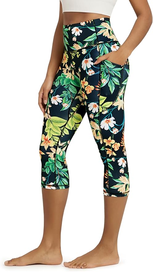 ODODOS Women's High Waisted Yoga Capris with Pockets, Tummy Control Non See Through Workout Athletic Running Capri Leggings