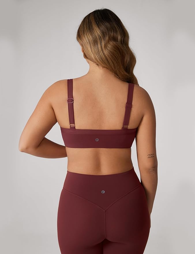 UNISSU Hugcurve Adjustable Sports Bra Square Neck Wireless Padded Yoga Workout Tops