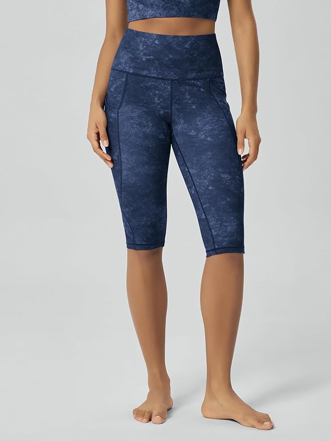 ODODOS Women's High Waisted Yoga Capris with Pockets, Tummy Control Non See Through Workout Athletic Running Capri Leggings