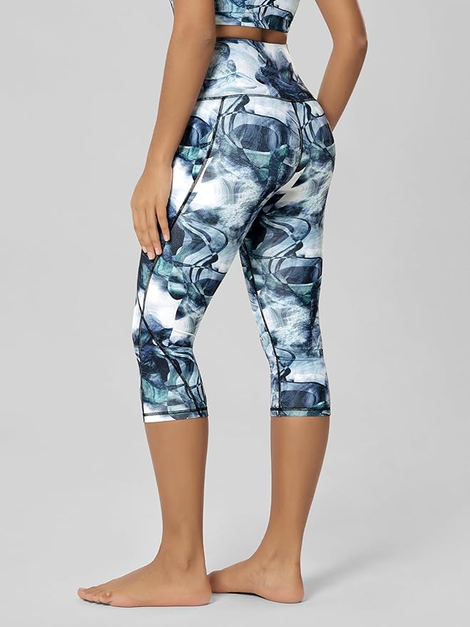 ODODOS Women's High Waisted Yoga Capris with Pockets, Tummy Control Non See Through Workout Athletic Running Capri Leggings