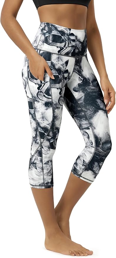 ODODOS Women's High Waisted Yoga Capris with Pockets, Tummy Control Non See Through Workout Athletic Running Capri Leggings