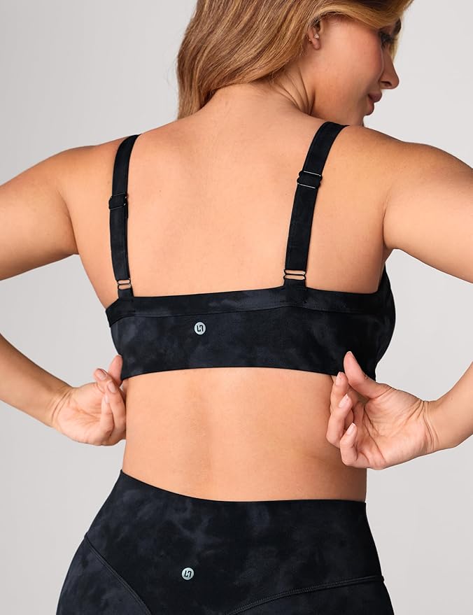 UNISSU Hugcurve Adjustable Sports Bra Square Neck Wireless Padded Yoga Workout Tops