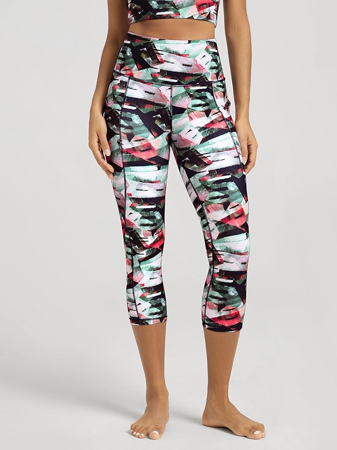 ODODOS Women's High Waisted Yoga Capris with Pockets, Tummy Control Non See Through Workout Athletic Running Capri Leggings
