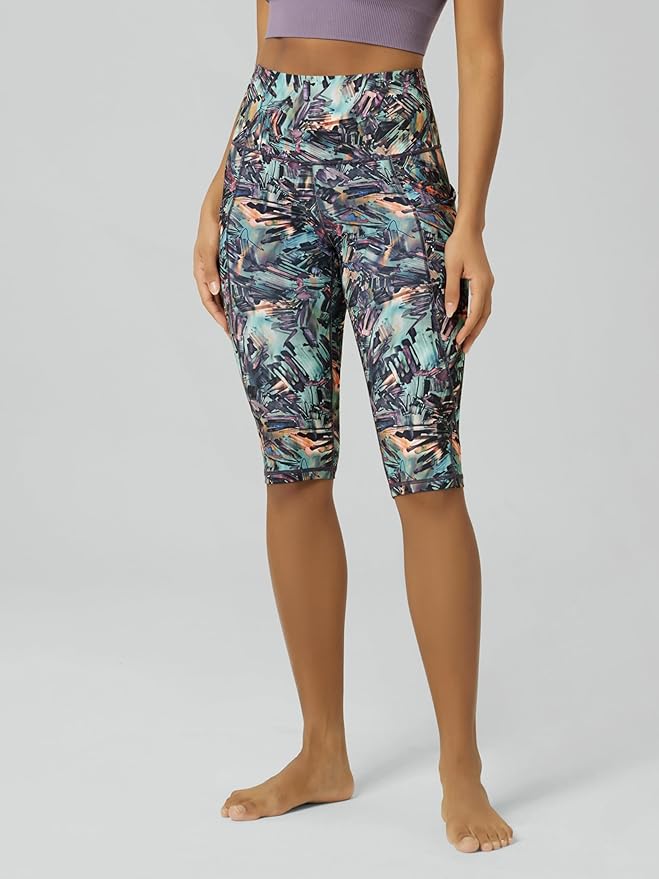 ODODOS Women's High Waisted Yoga Capris with Pockets, Tummy Control Non See Through Workout Athletic Running Capri Leggings