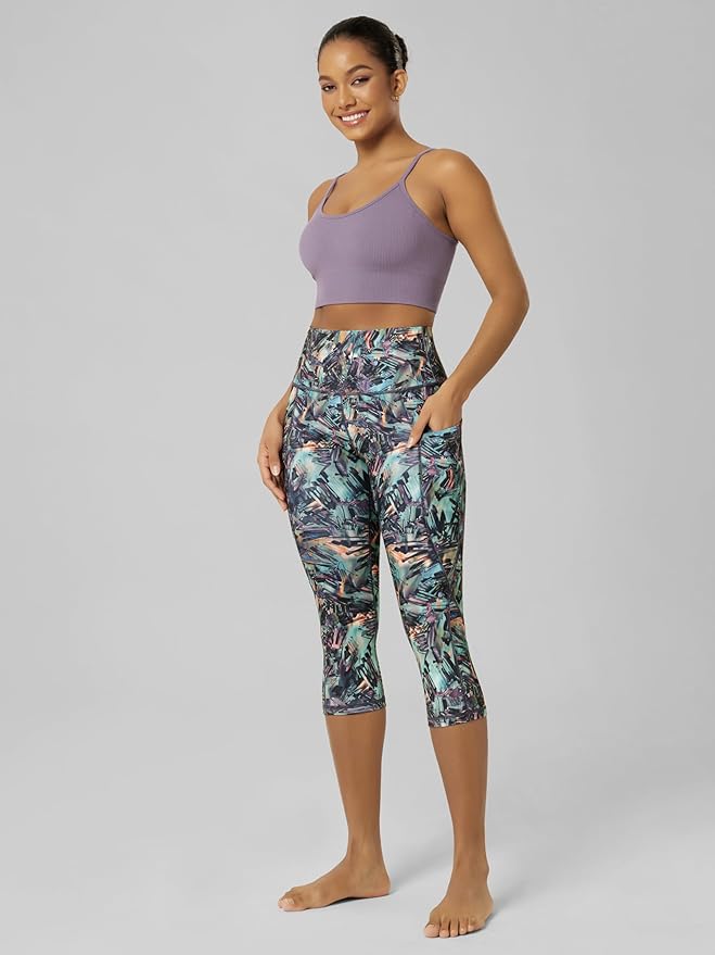 ODODOS Women's High Waisted Yoga Capris with Pockets, Tummy Control Non See Through Workout Athletic Running Capri Leggings