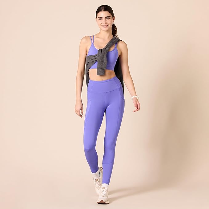 Amazon Essentials Women's Padded Comfy Sports Bra - Active Sculpt Strappy Back