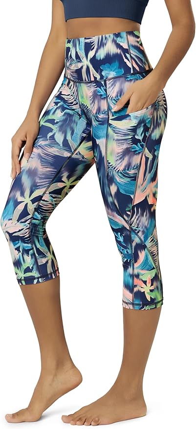 ODODOS Women's High Waisted Yoga Capris with Pockets, Tummy Control Non See Through Workout Athletic Running Capri Leggings
