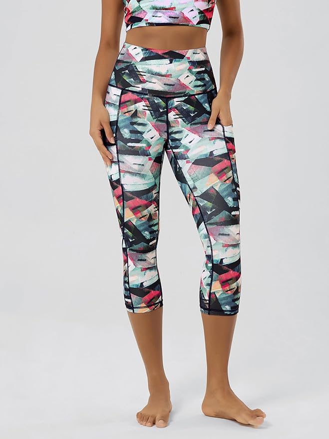 ODODOS Women's High Waisted Yoga Capris with Pockets, Tummy Control Non See Through Workout Athletic Running Capri Leggings