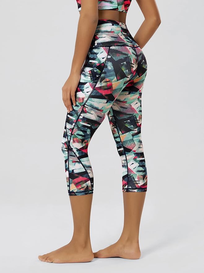 ODODOS Women's High Waisted Yoga Capris with Pockets, Tummy Control Non See Through Workout Athletic Running Capri Leggings