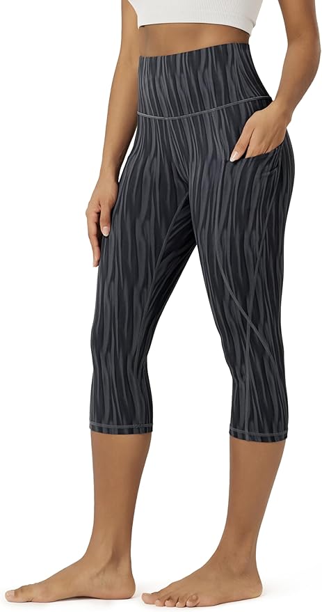 ODODOS Women's High Waisted Yoga Capris with Pockets, Tummy Control Non See Through Workout Athletic Running Capri Leggings