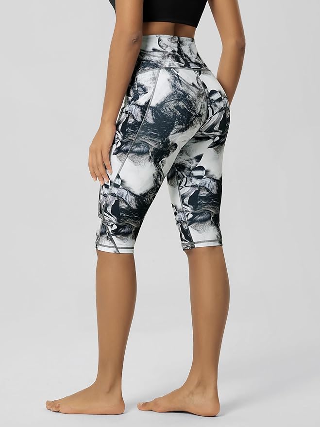 ODODOS Women's High Waisted Yoga Capris with Pockets, Tummy Control Non See Through Workout Athletic Running Capri Leggings