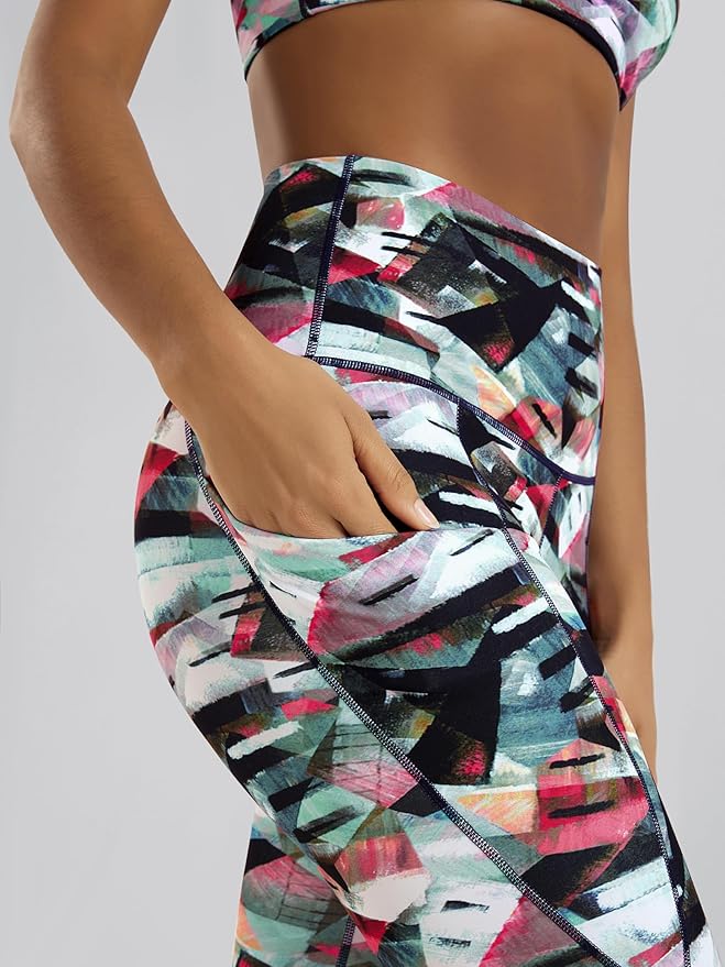 ODODOS Women's High Waisted Yoga Capris with Pockets, Tummy Control Non See Through Workout Athletic Running Capri Leggings