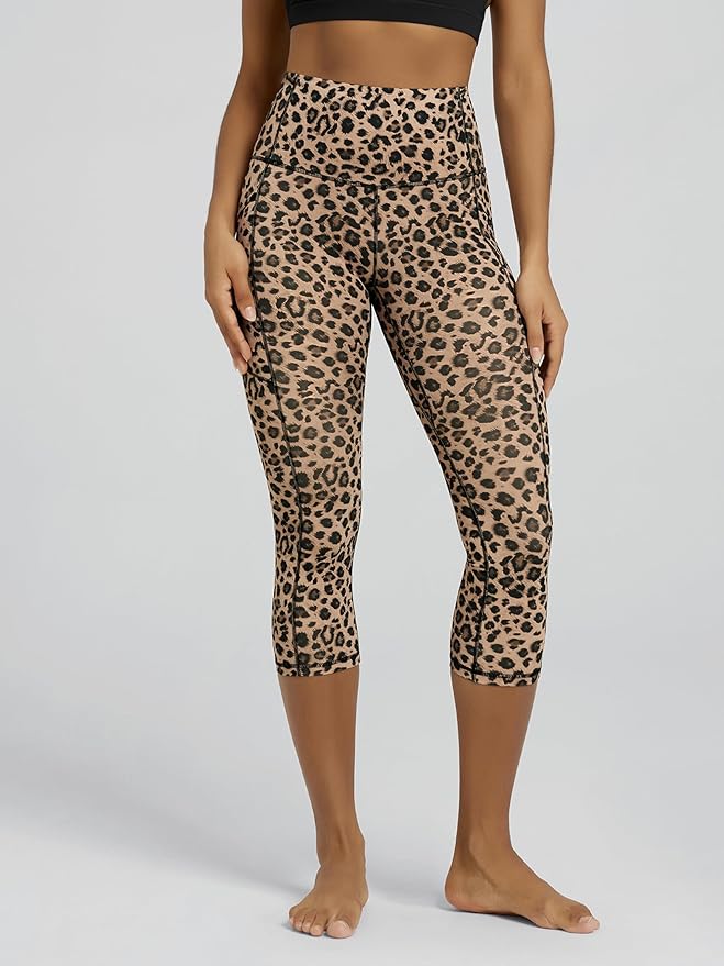 ODODOS Women's High Waisted Yoga Capris with Pockets, Tummy Control Non See Through Workout Athletic Running Capri Leggings