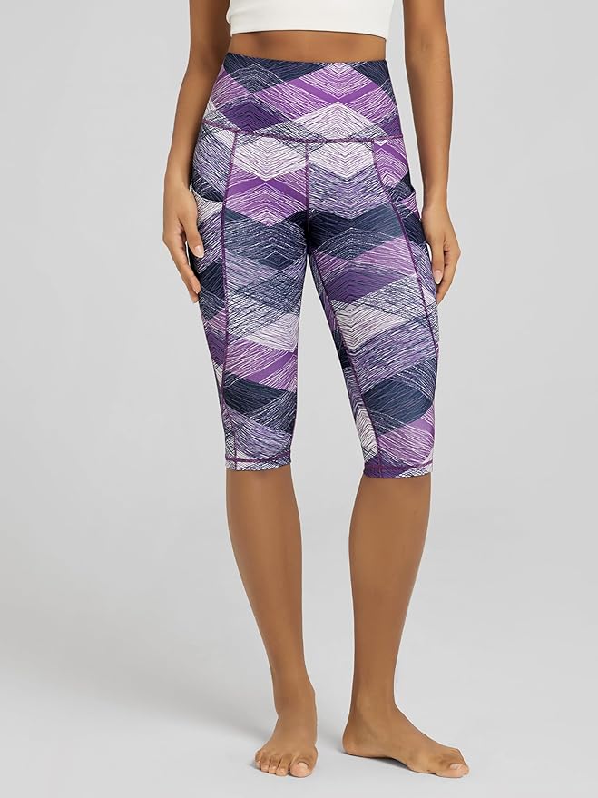 ODODOS Women's High Waisted Yoga Capris with Pockets, Tummy Control Non See Through Workout Athletic Running Capri Leggings