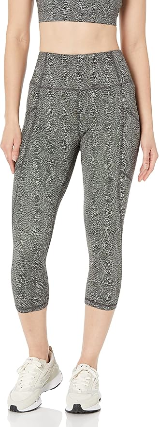 Amazon Essentials Women's High Waisted Active Sculpt Workout Athleisure Capri Leggings with Pockets