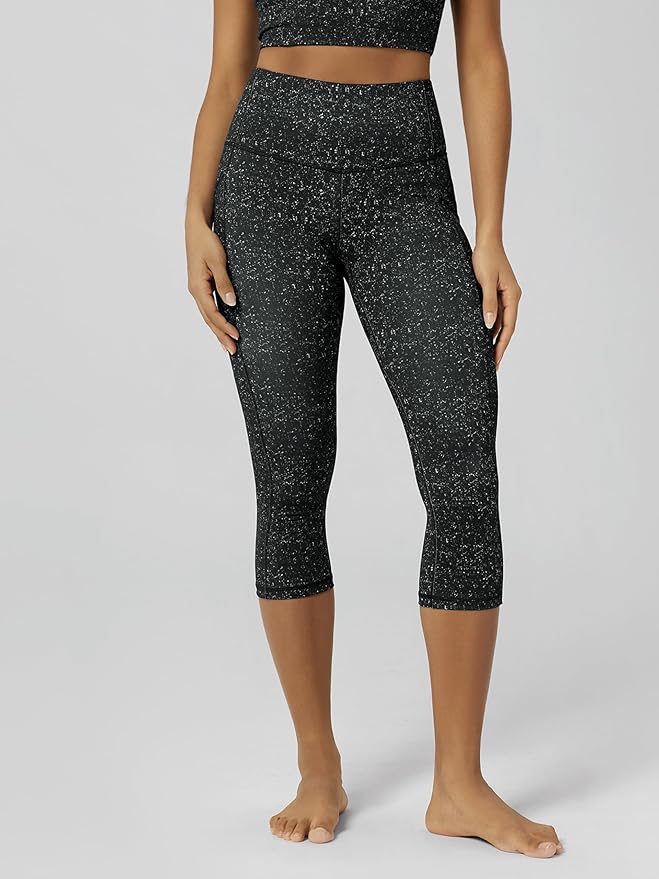 ODODOS Women's High Waisted Yoga Capris with Pockets, Tummy Control Non See Through Workout Athletic Running Capri Leggings