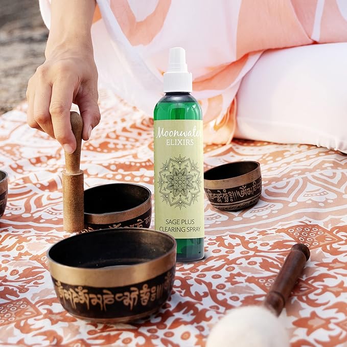 Reiki-Charged White Sage Mist for Aura Renewal & Energy Purification, Crystal-Infused Room Aromatherapy Spray with Clear Quartz for Meditation, Relaxation, Spiritual Balance & Home Harmony – 8oz