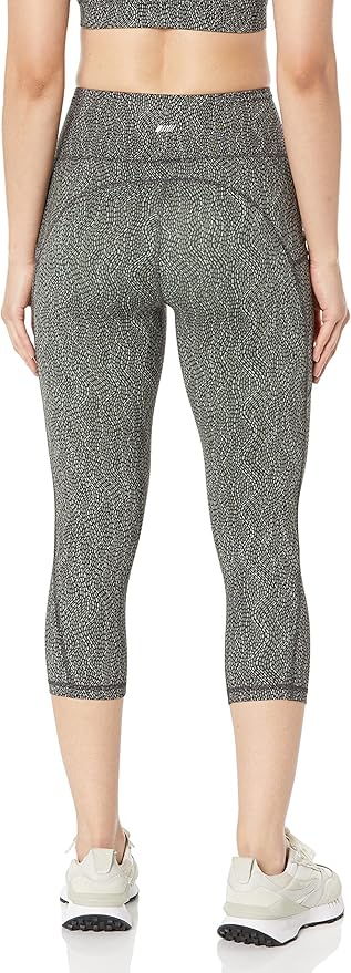 Amazon Essentials Women's High Waisted Active Sculpt Workout Athleisure Capri Leggings with Pockets